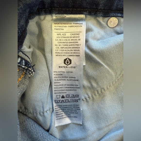 Levi Signature Women’s High Rise Skinny Jeans - Size 12 - Picture 6 of 7